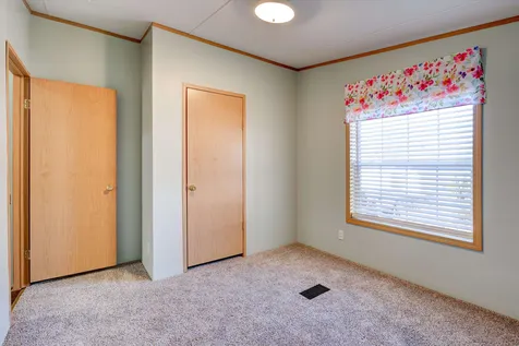 6 Pinto Lane Londonderry NH 03053