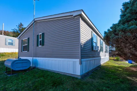 6 Pinto Lane Londonderry NH 03053