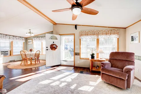 6 Pinto Lane Londonderry NH 03053