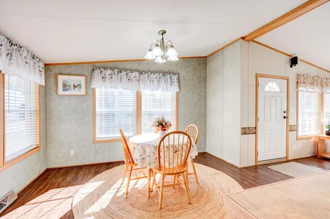 6 Pinto Lane Londonderry NH 03053