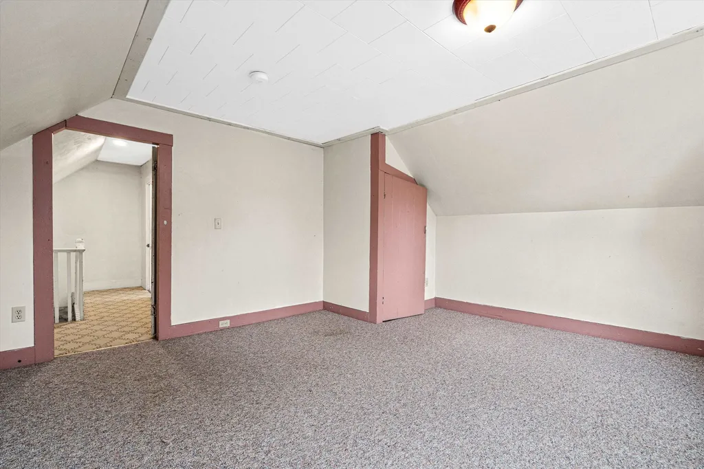 32 Howard Court Keene NH 03431