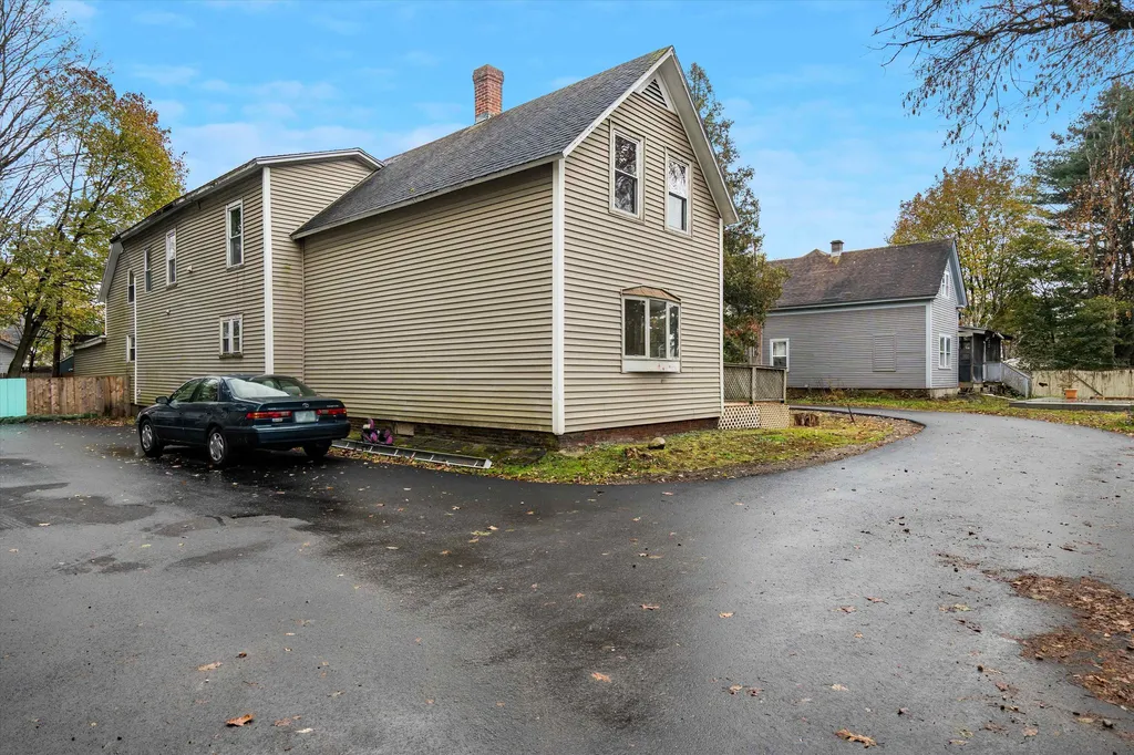 32 Howard Court Keene NH 03431