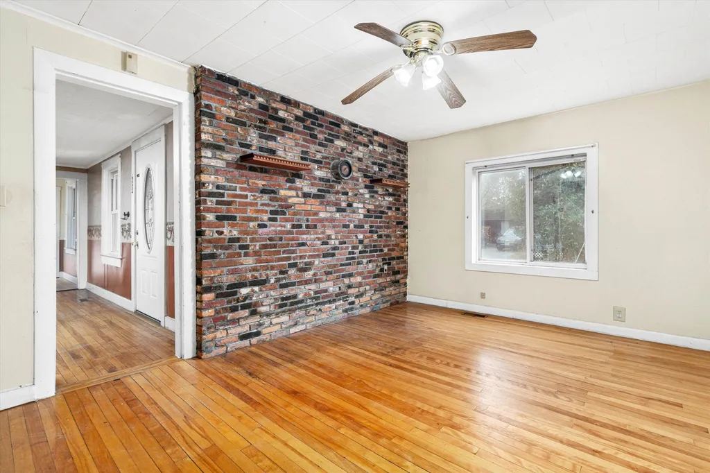 32 Howard Court Keene NH 03431