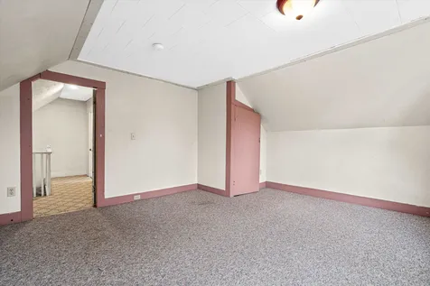 32 Howard Court Keene NH 03431
