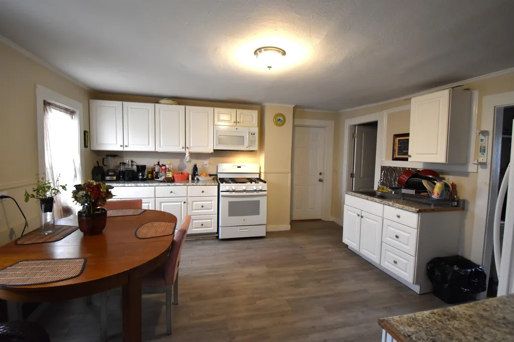 7 Ritter Street Nashua NH 03060