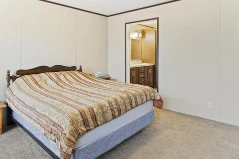 6 Pioneer Avenue Bath NH 03740