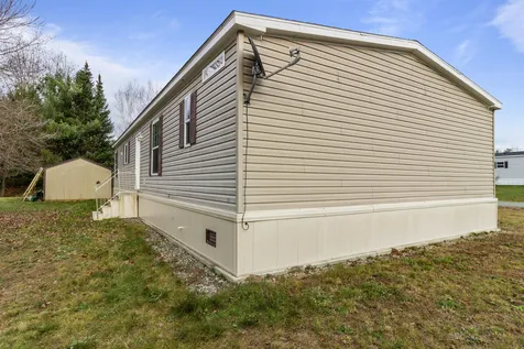 6 Pioneer Avenue Bath NH 03740