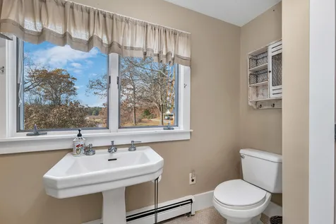 234 Parker Road Goffstown NH 03045