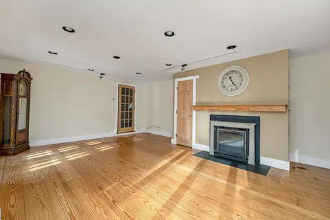 234 Parker Road Goffstown NH 03045