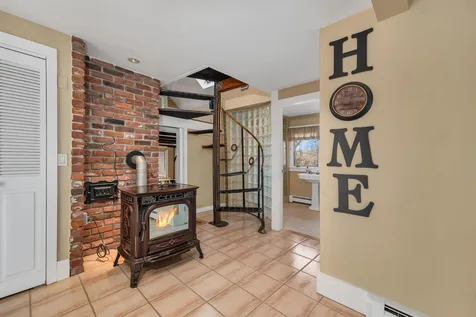 234 Parker Road Goffstown NH 03045