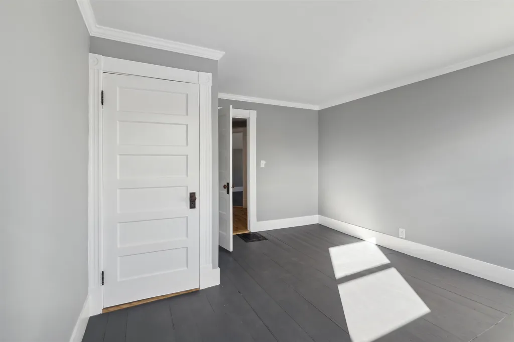 40 Pine Street Laconia NH 03246