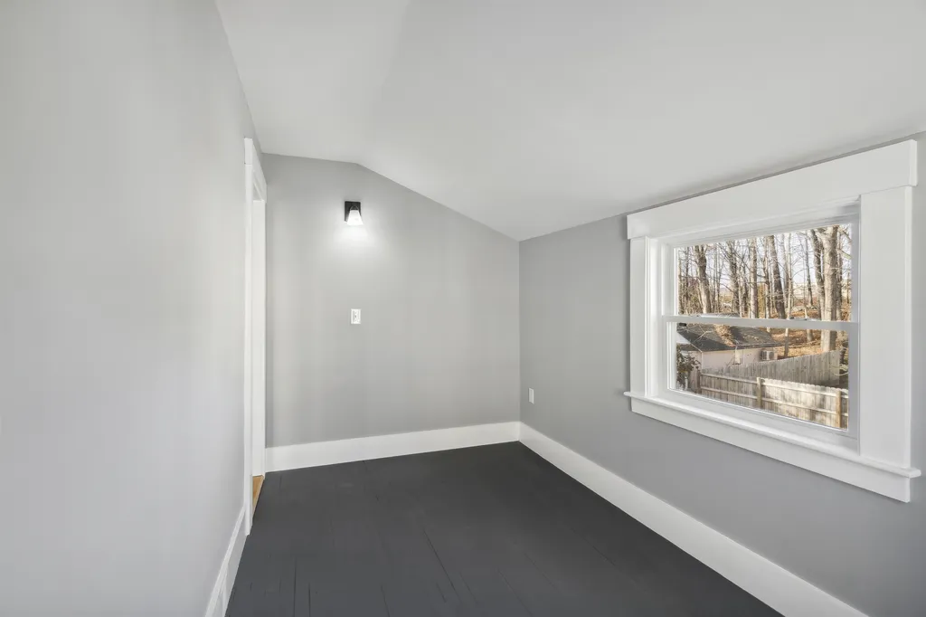 40 Pine Street Laconia NH 03246