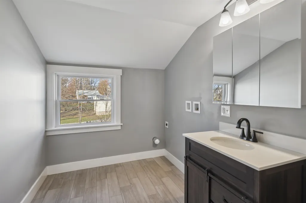 40 Pine Street Laconia NH 03246
