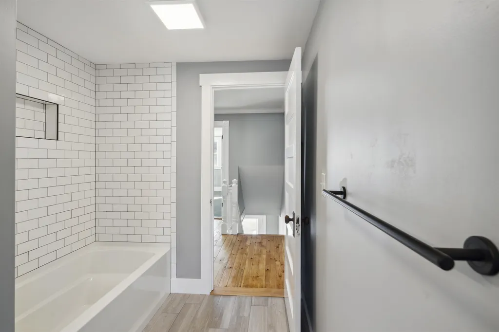 40 Pine Street Laconia NH 03246