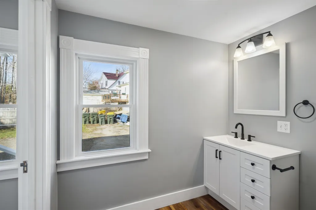 40 Pine Street Laconia NH 03246