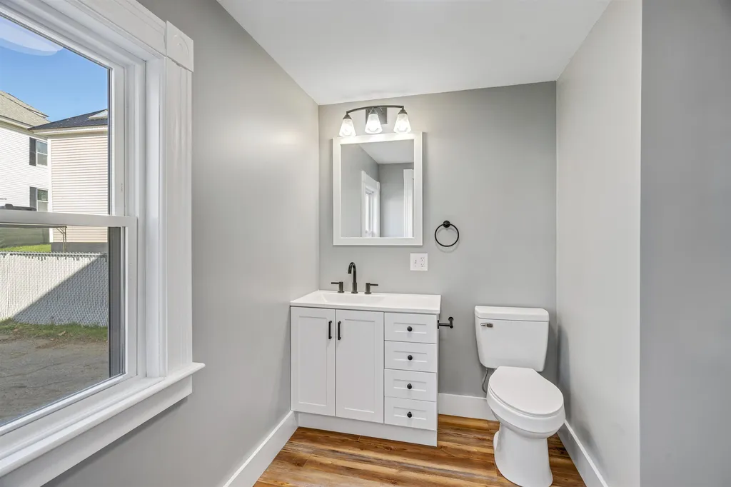 40 Pine Street Laconia NH 03246