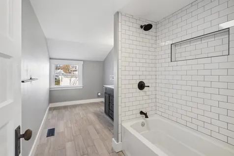 40 Pine Street Laconia NH 03246