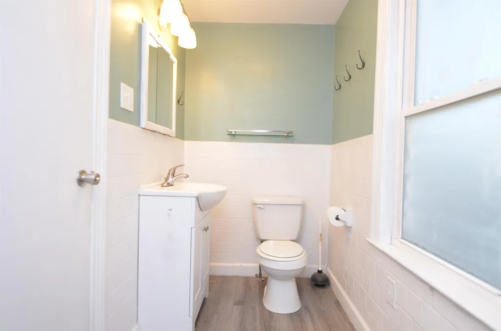 8 Grover Street Concord NH 03301