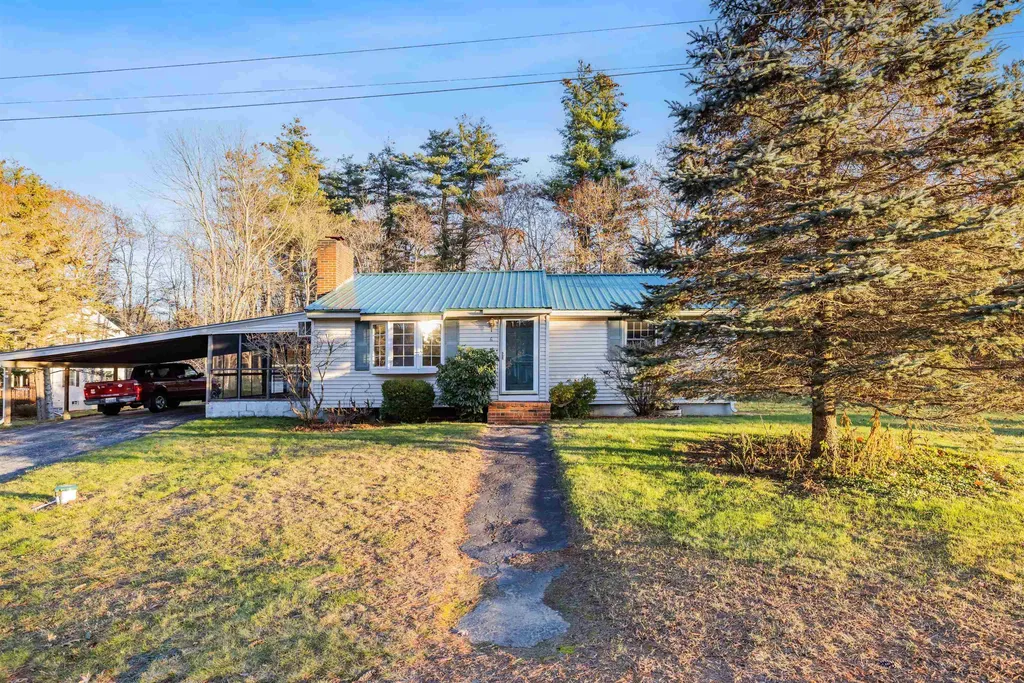 6 George Street East Kingston NH 03827