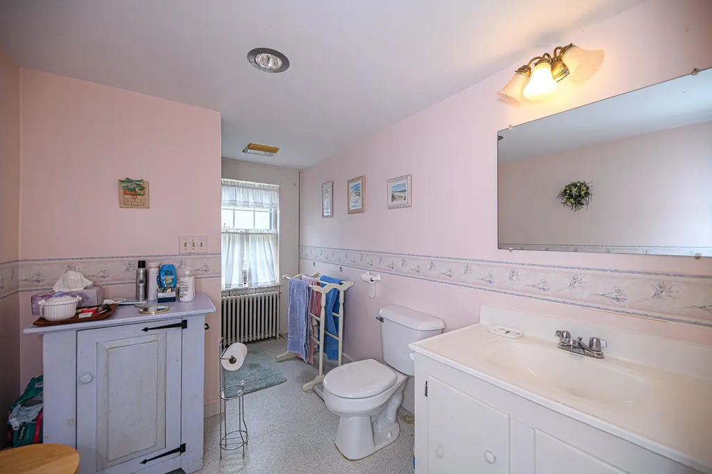 11 Brewer Road Kensington NH 03833