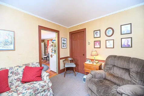 11 Brewer Road Kensington NH 03833