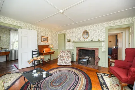 11 Brewer Road Kensington NH 03833