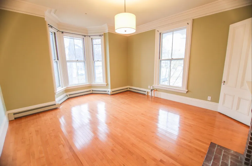 27 Cushing Street Dover NH 03820