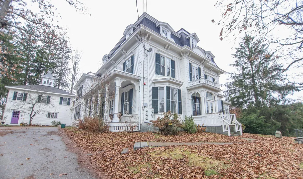 27 Cushing Street Dover NH 03820
