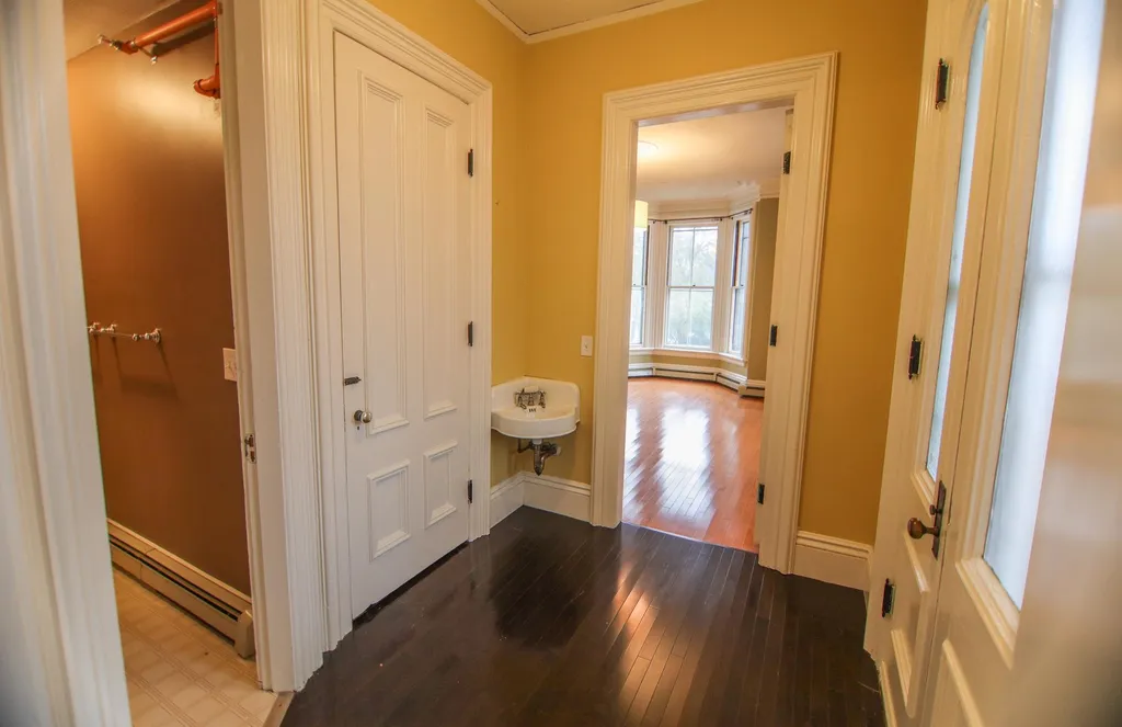27 Cushing Street Dover NH 03820