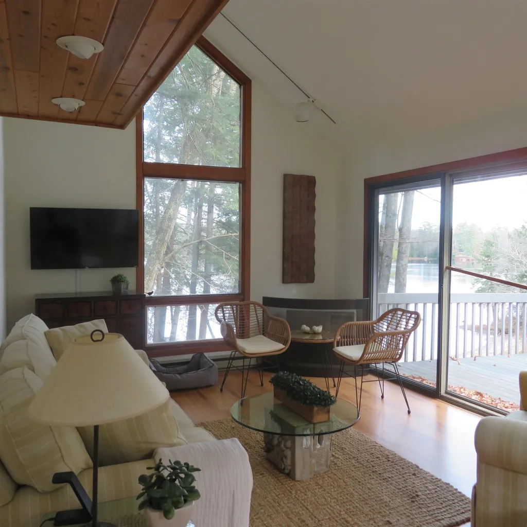 33 Wicwood Shores Road Meredith NH 03253