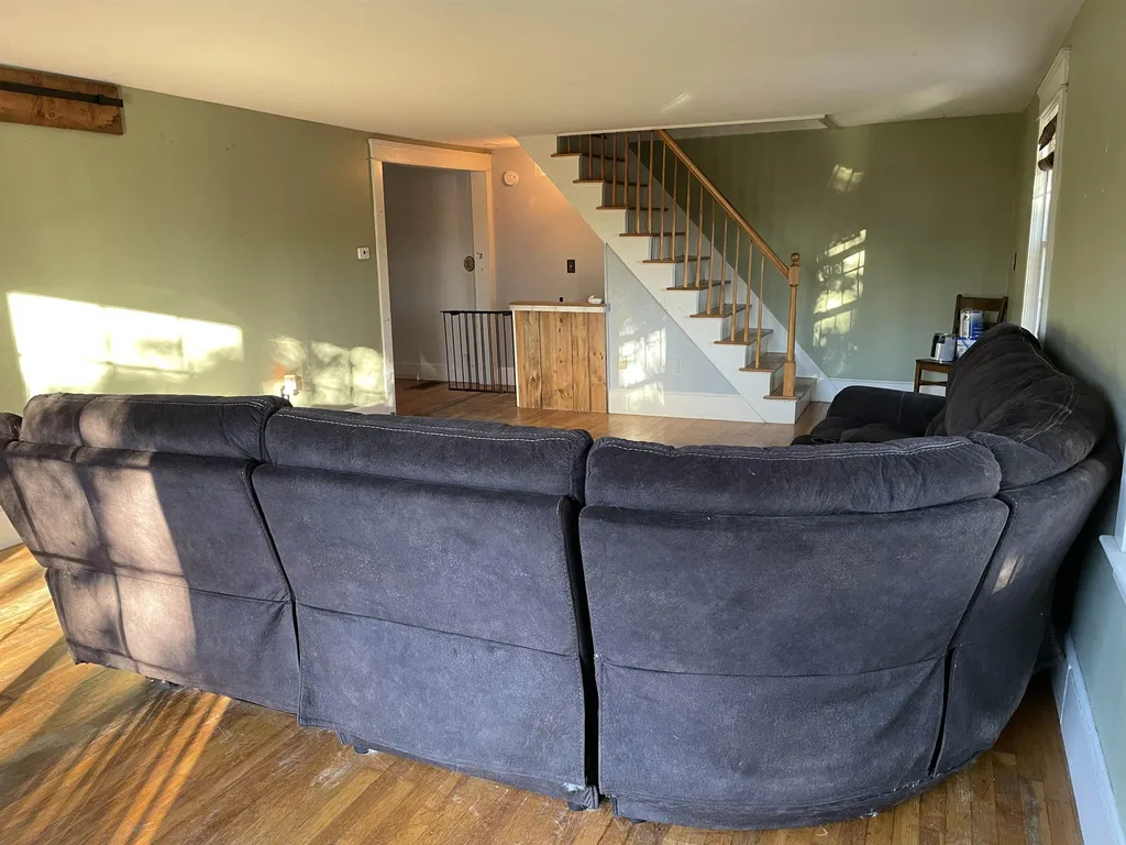 290 Cochran Hill Road New Boston NH 03070