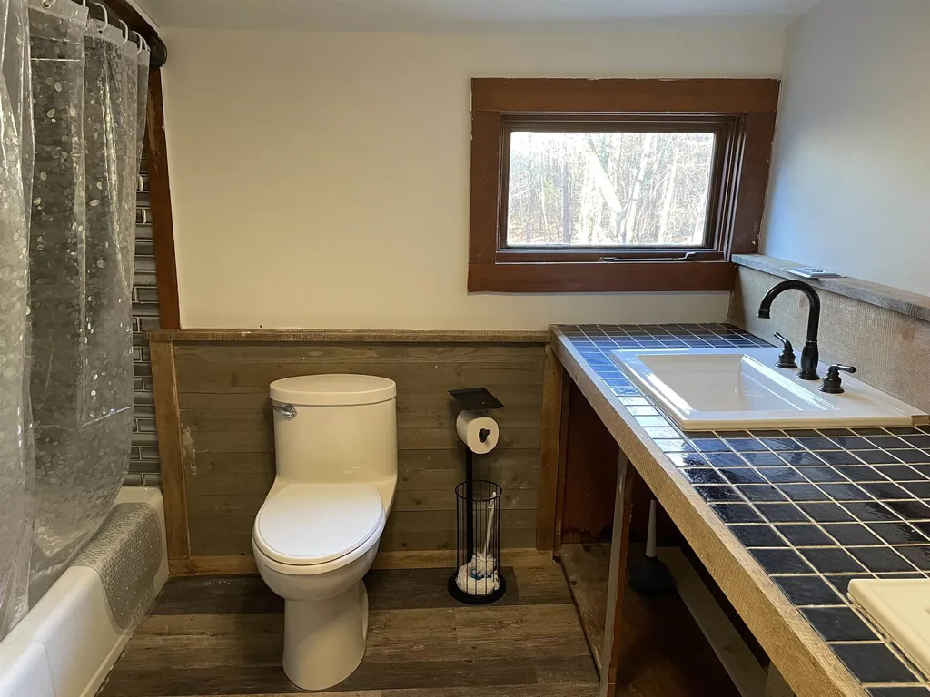 290 Cochran Hill Road New Boston NH 03070
