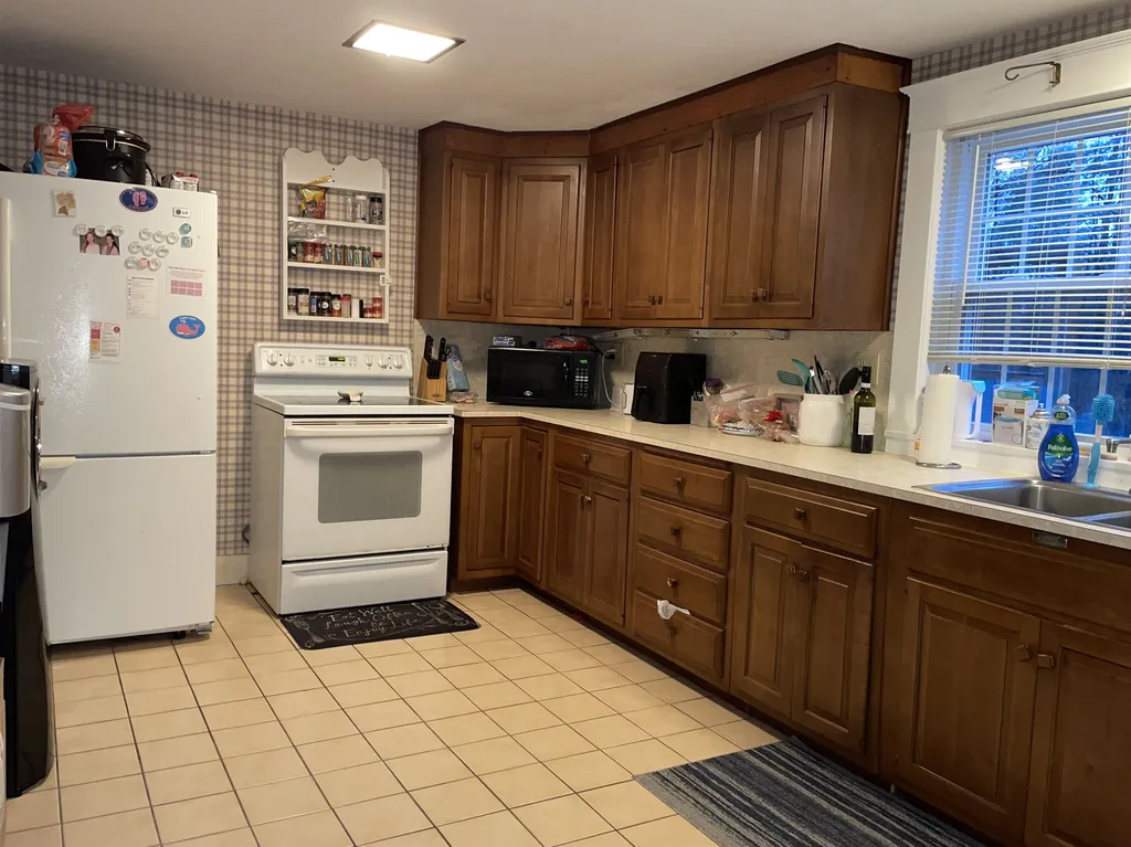 290 Cochran Hill Road New Boston NH 03070