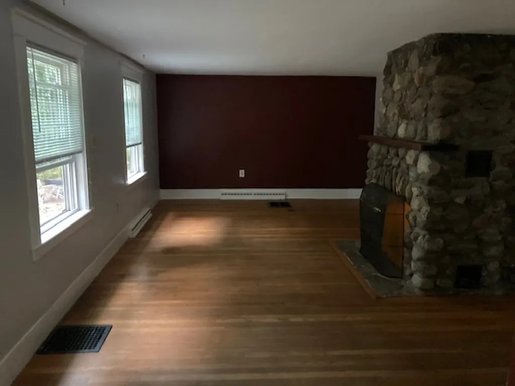 290 Cochran Hill Road New Boston NH 03070