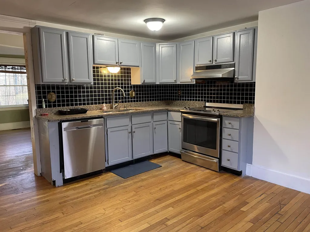 290 Cochran Hill Road New Boston NH 03070