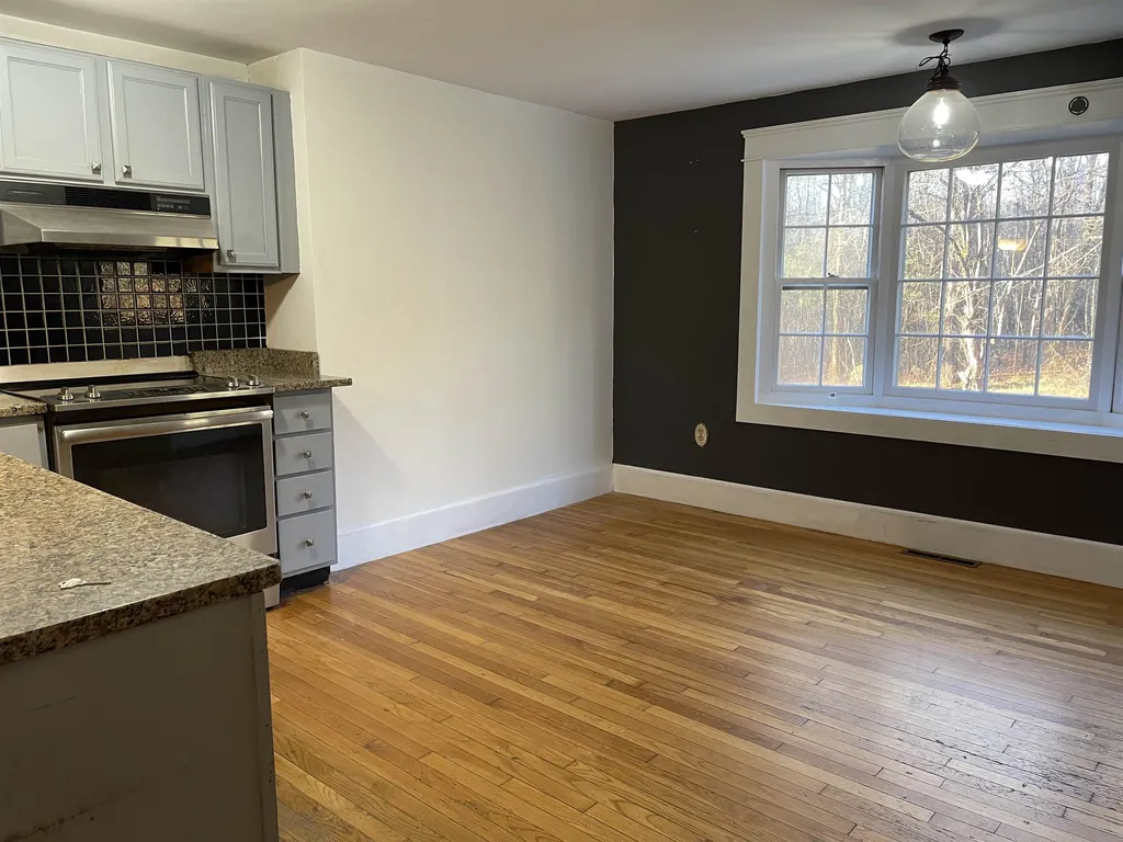290 Cochran Hill Road New Boston NH 03070