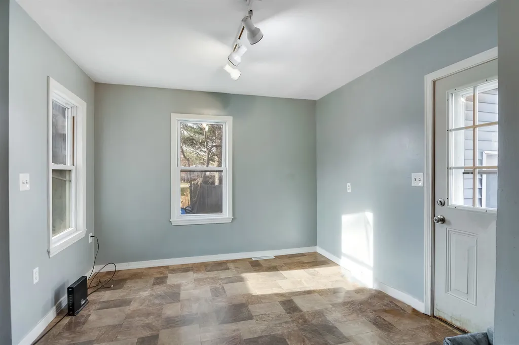 12 Abnaki Avenue Essex VT 05452