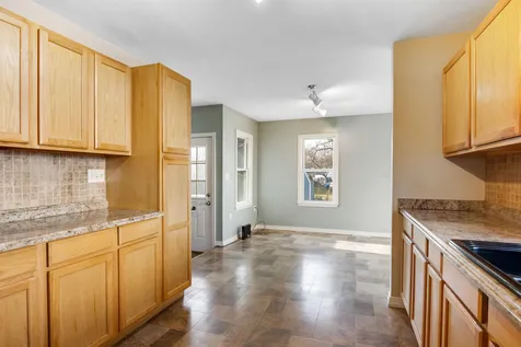 12 Abnaki Avenue Essex VT 05452