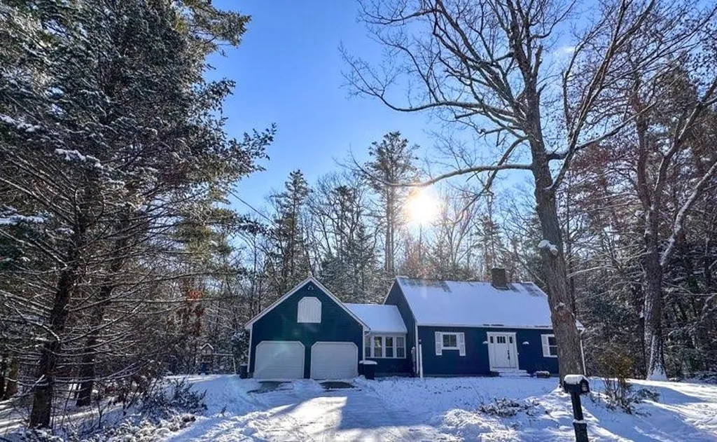 69 Dickinson Road Keene NH 03431