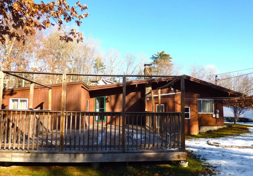53 Old Barn Road Meredith NH 03253