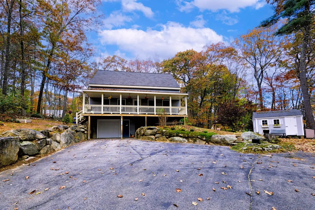 124 Lakeside Oaks Drive Barrington NH 03825
