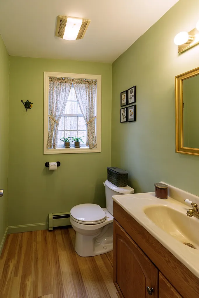 124 Lakeside Oaks Drive Barrington NH 03825