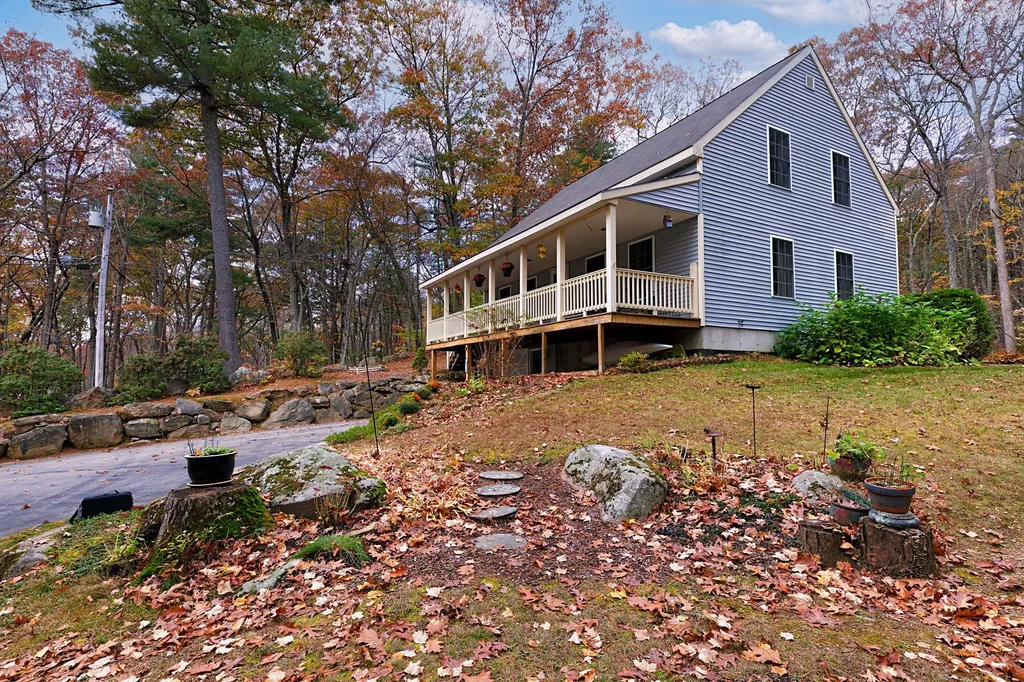 124 Lakeside Oaks Drive Barrington NH 03825