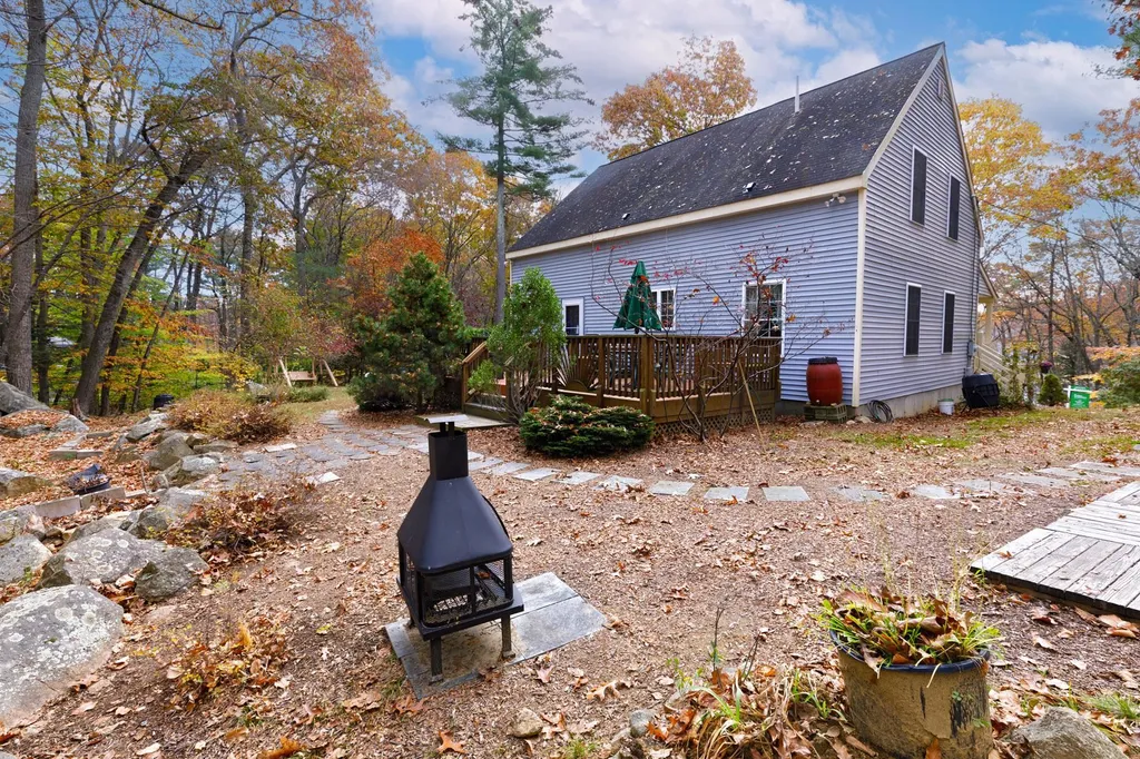124 Lakeside Oaks Drive Barrington NH 03825