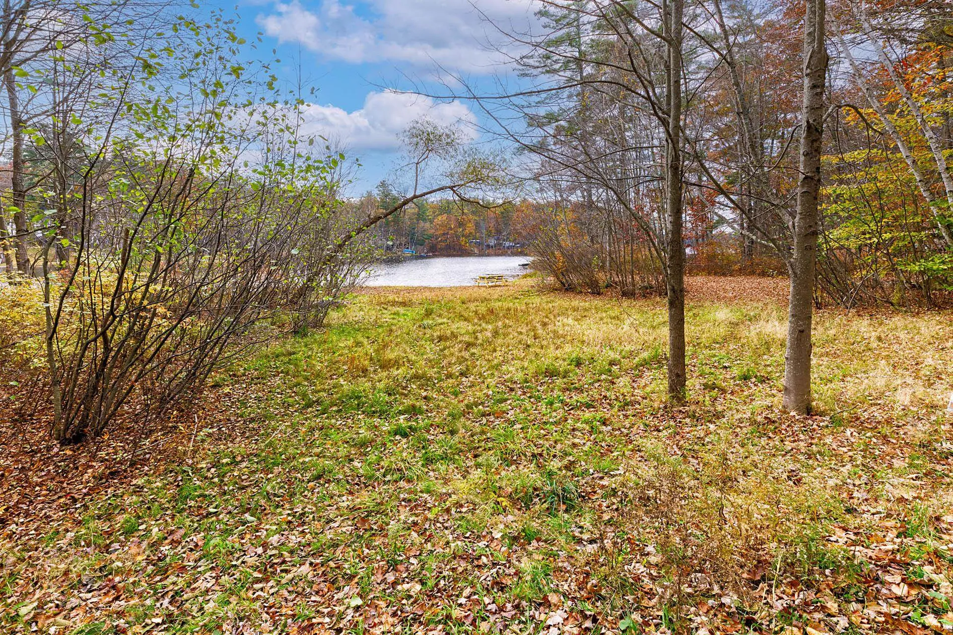 124 Lakeside Oaks Drive Barrington NH 03825