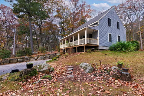 124 Lakeside Oaks Drive Barrington NH 03825