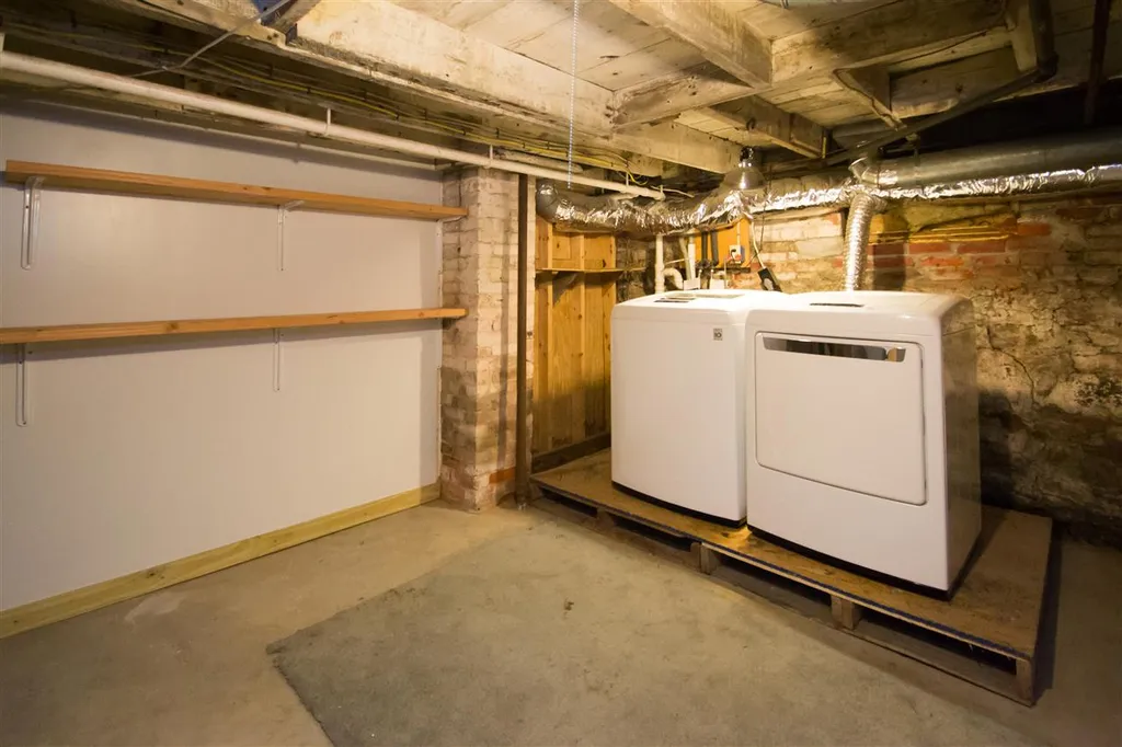 10 Hough Street Dover NH 03820