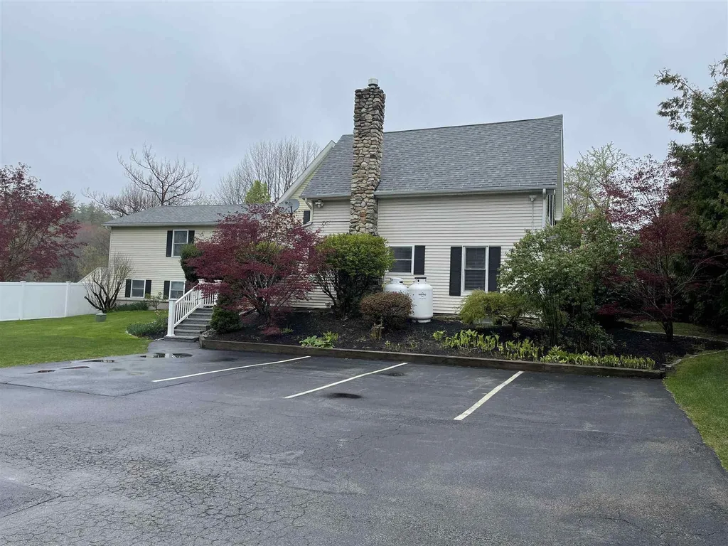 50 Whitehall Road Hooksett NH 03106