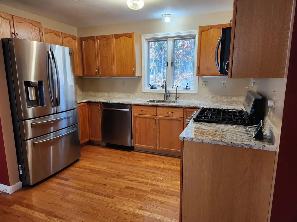 2 Canter Court Nashua NH 03063
