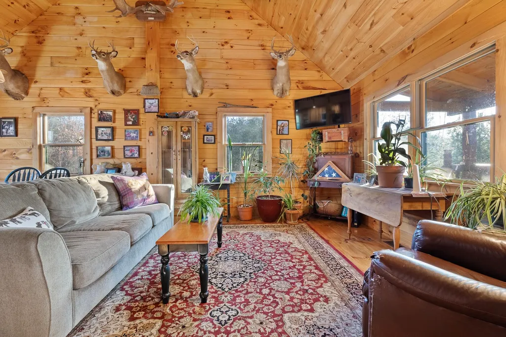 95 Bears Den Road Newbury VT 05081